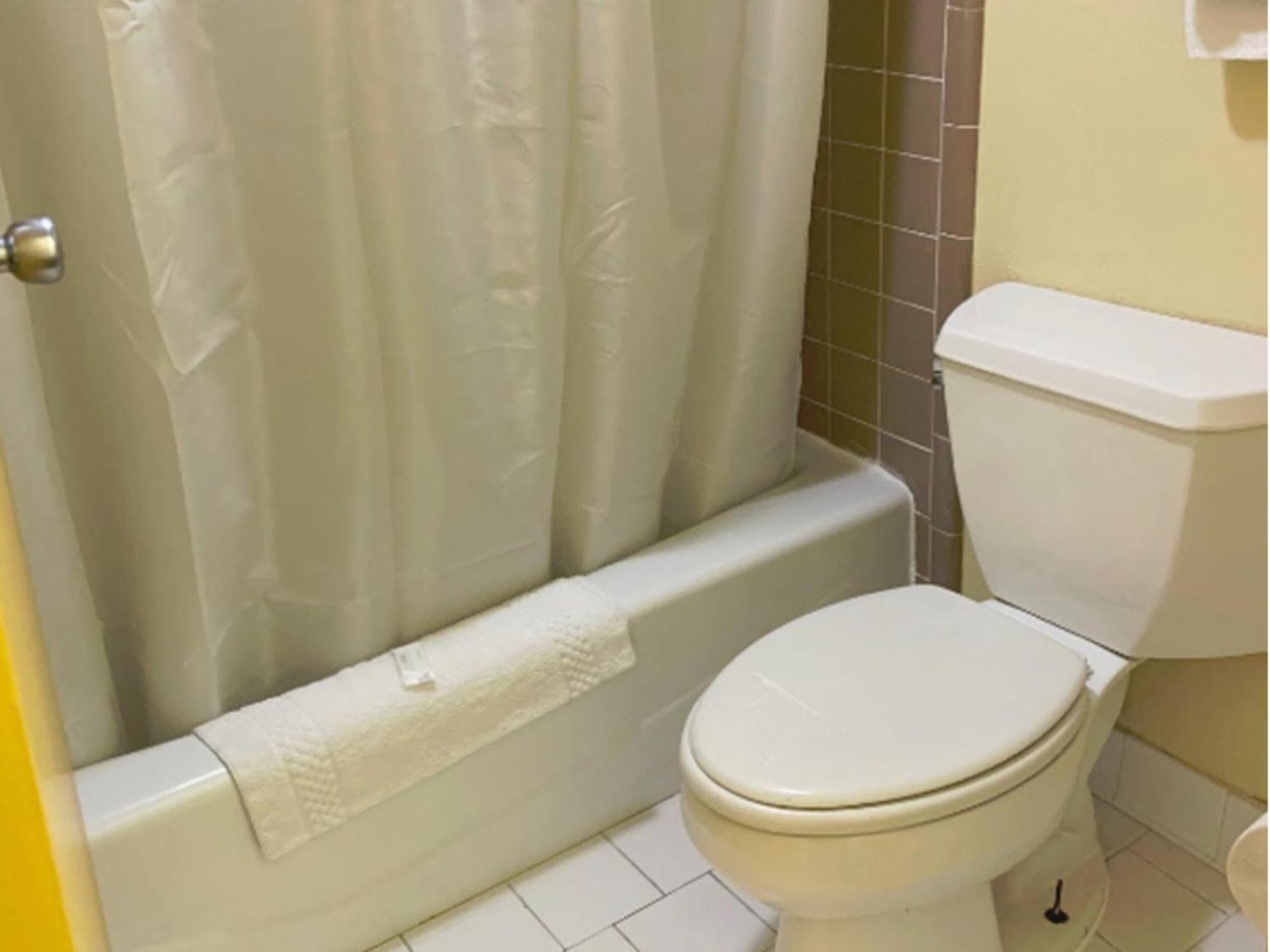 American Inn And Suites - Atlanta Airport Jonesboro I-75 Стая снимка